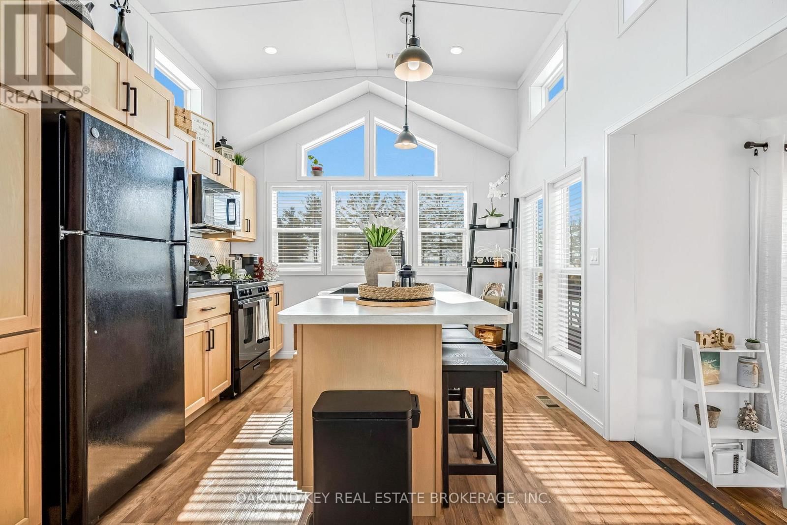 203 - 4838 SWITZER DRIVE Image 13