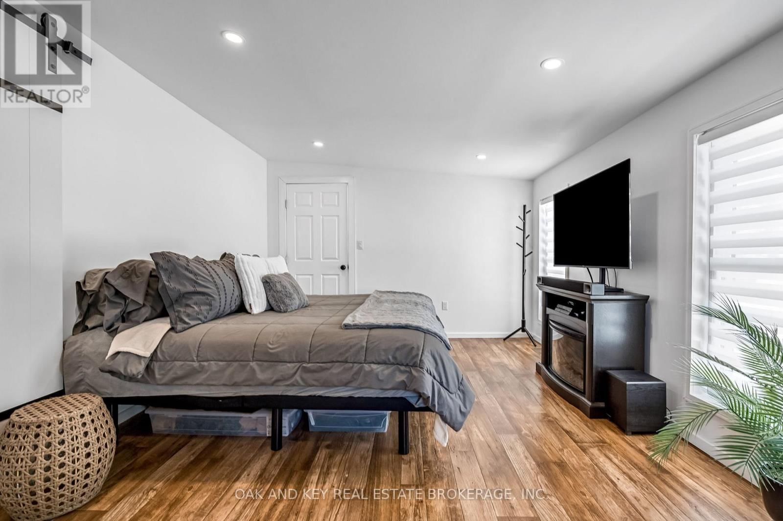 203 - 4838 SWITZER DRIVE Image 26