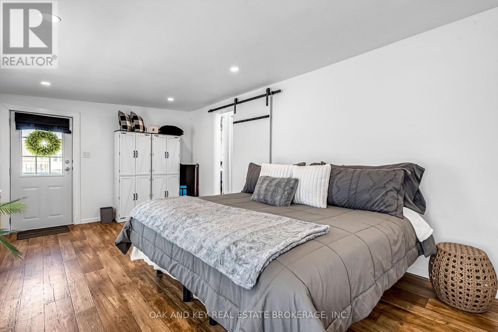 203 - 4838 SWITZER DRIVE Image 28