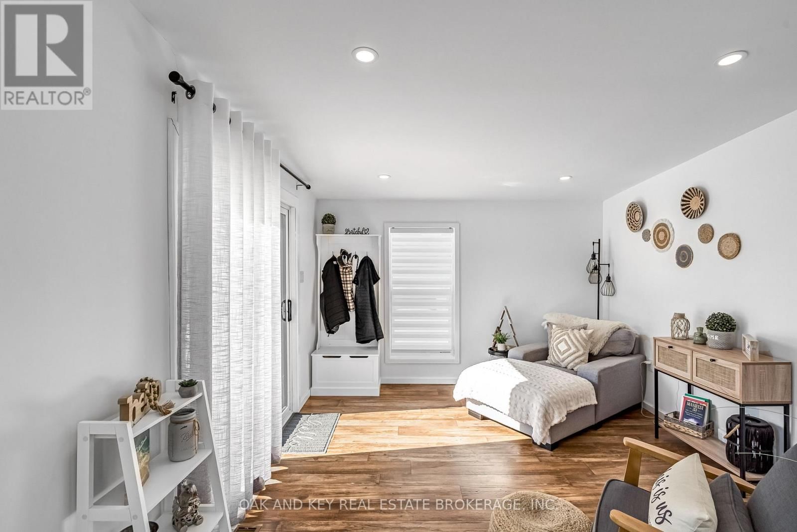 203 - 4838 SWITZER DRIVE Image 4