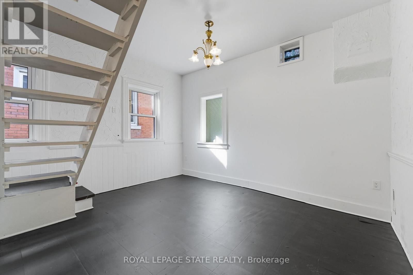 8 TASKER STREET Image 14