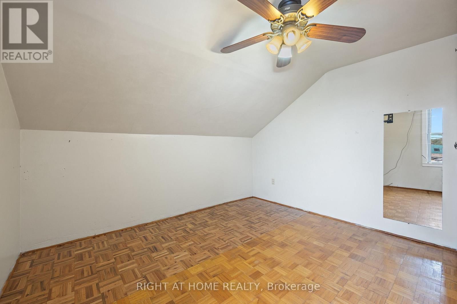 221 SAMUELSON STREET Image 19