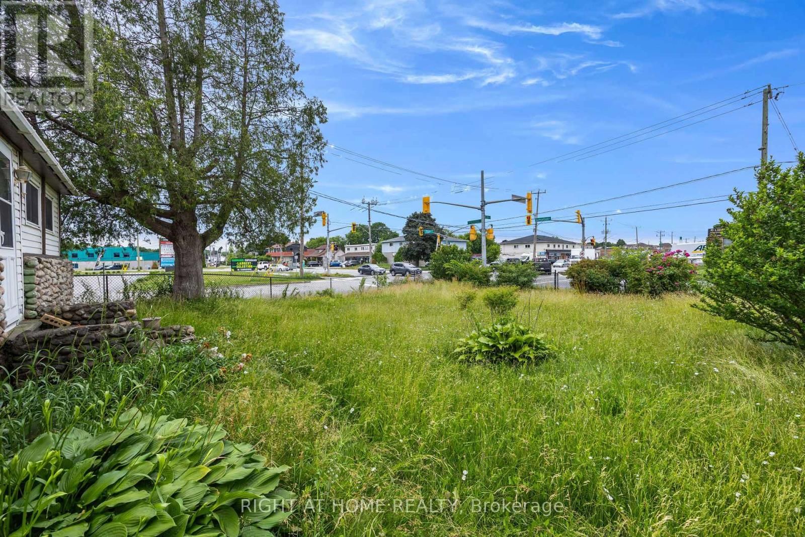 221 SAMUELSON STREET Image 35