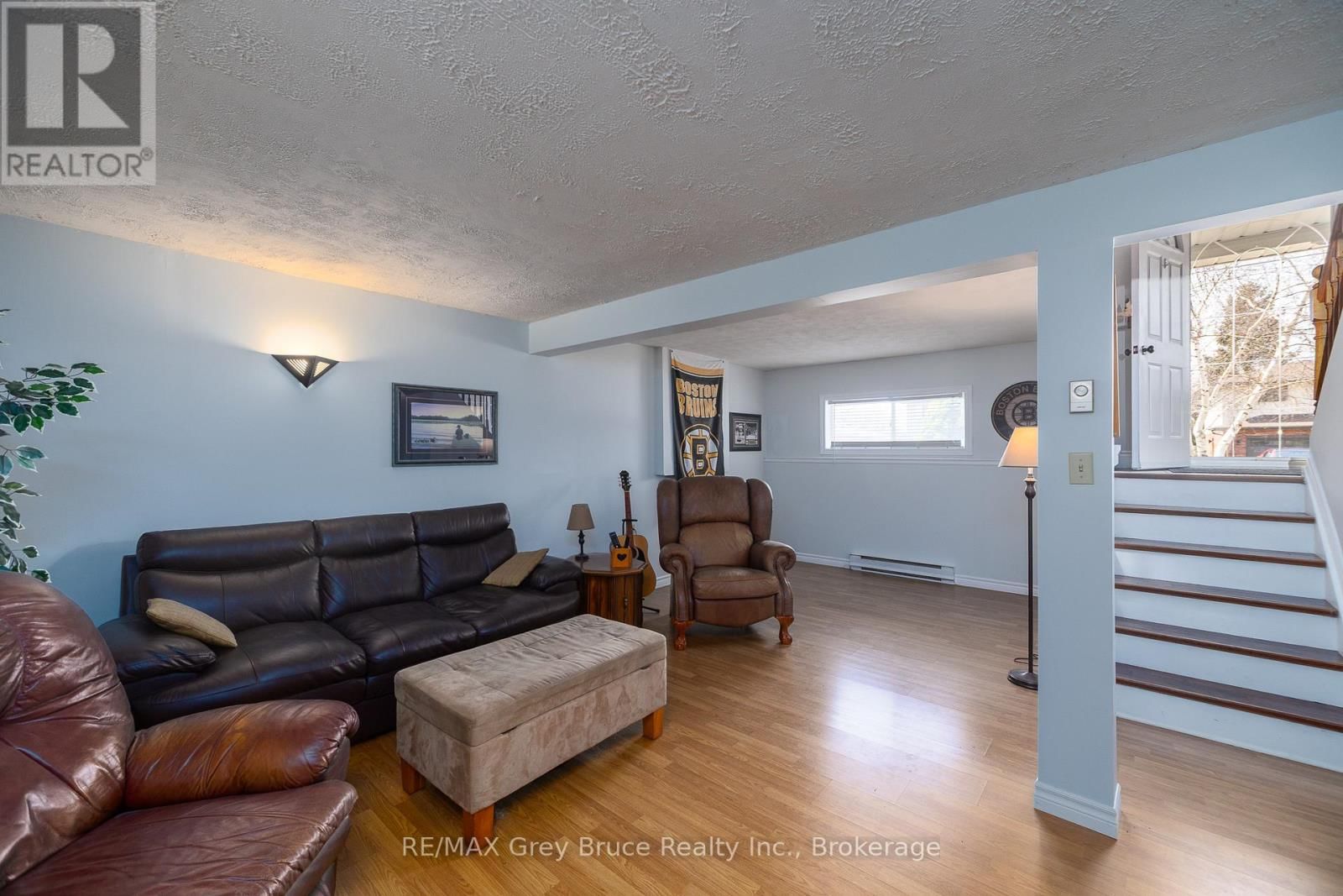 461 8TH 'A' AVENUE EAST Image 29