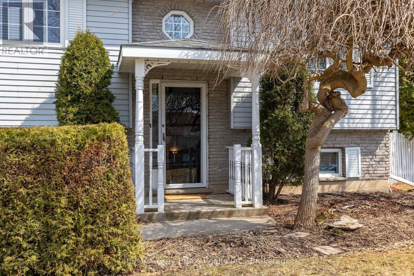 461 8TH 'A' AVENUE EAST Image 3