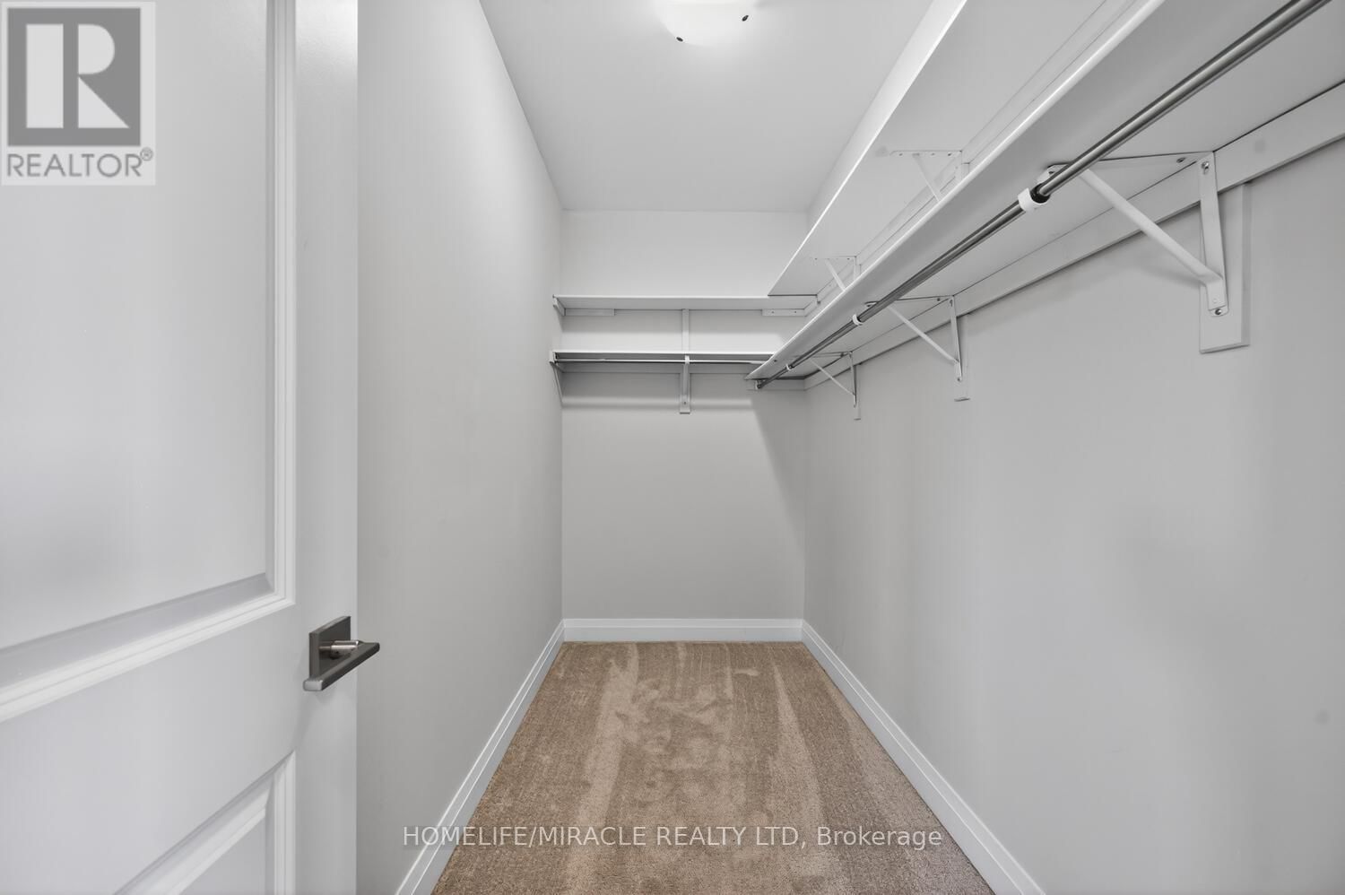 1032 EDINBURGH DRIVE Image 29