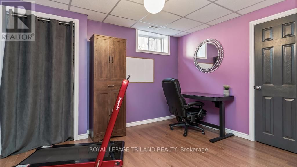 10 PRESPA COURT Image 31