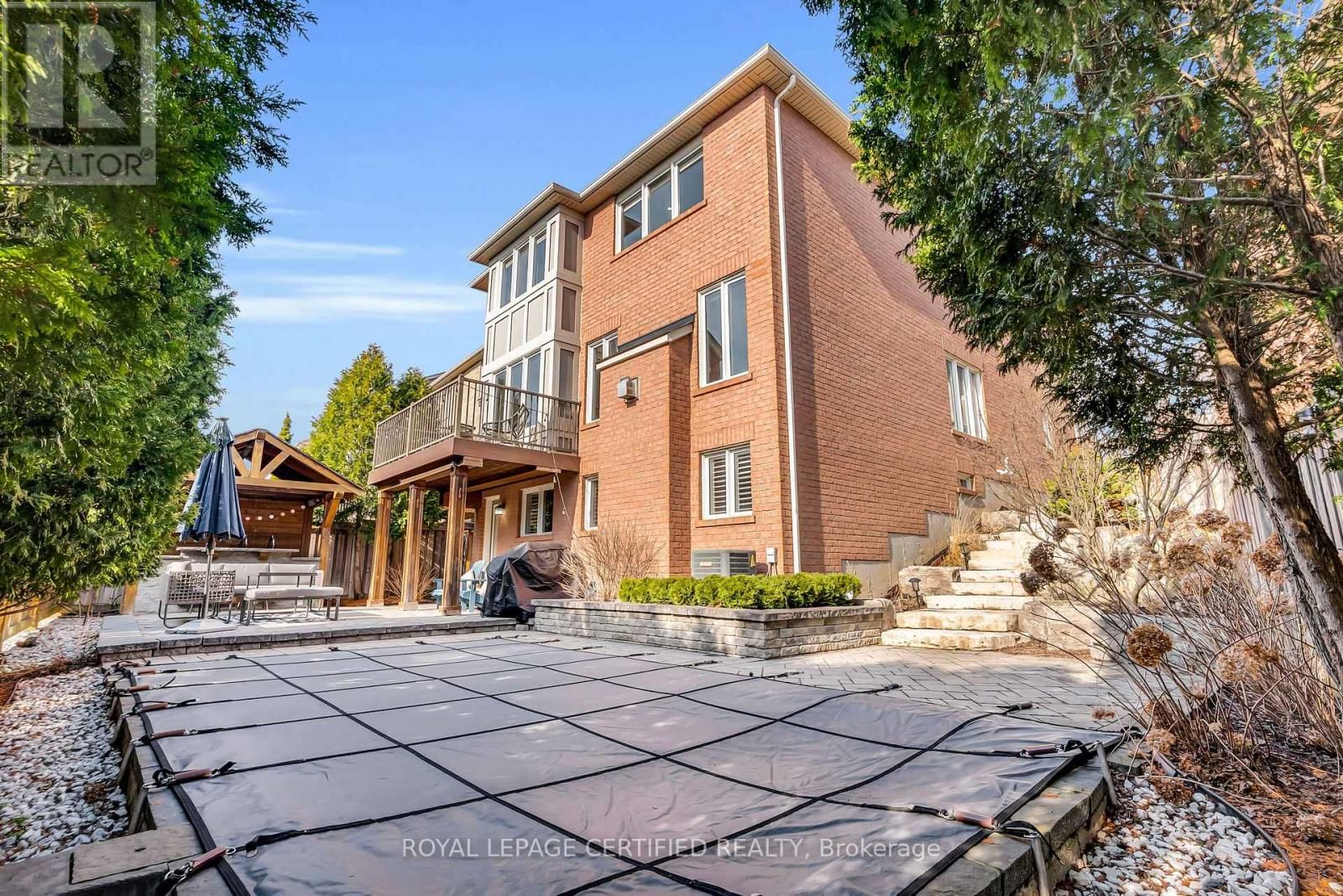 31 PEER COURT Image 45