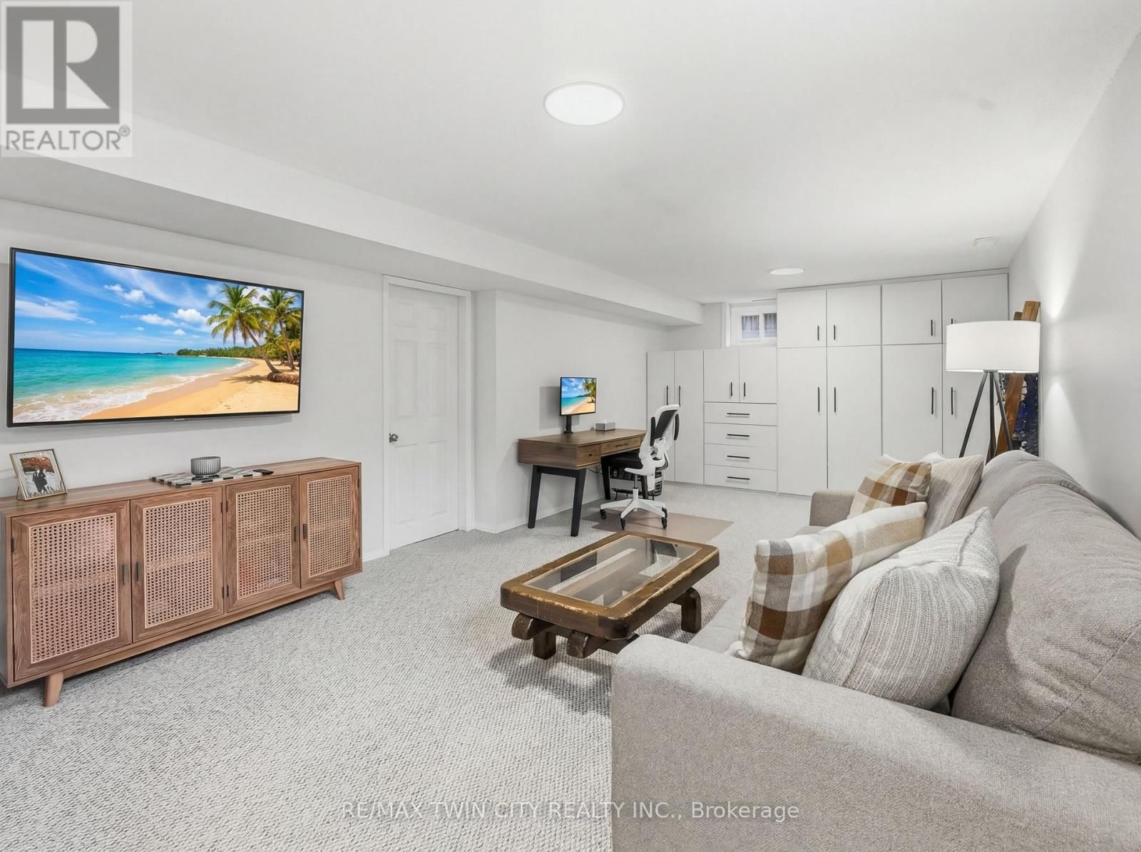 167 ELGIN STREET Image 21