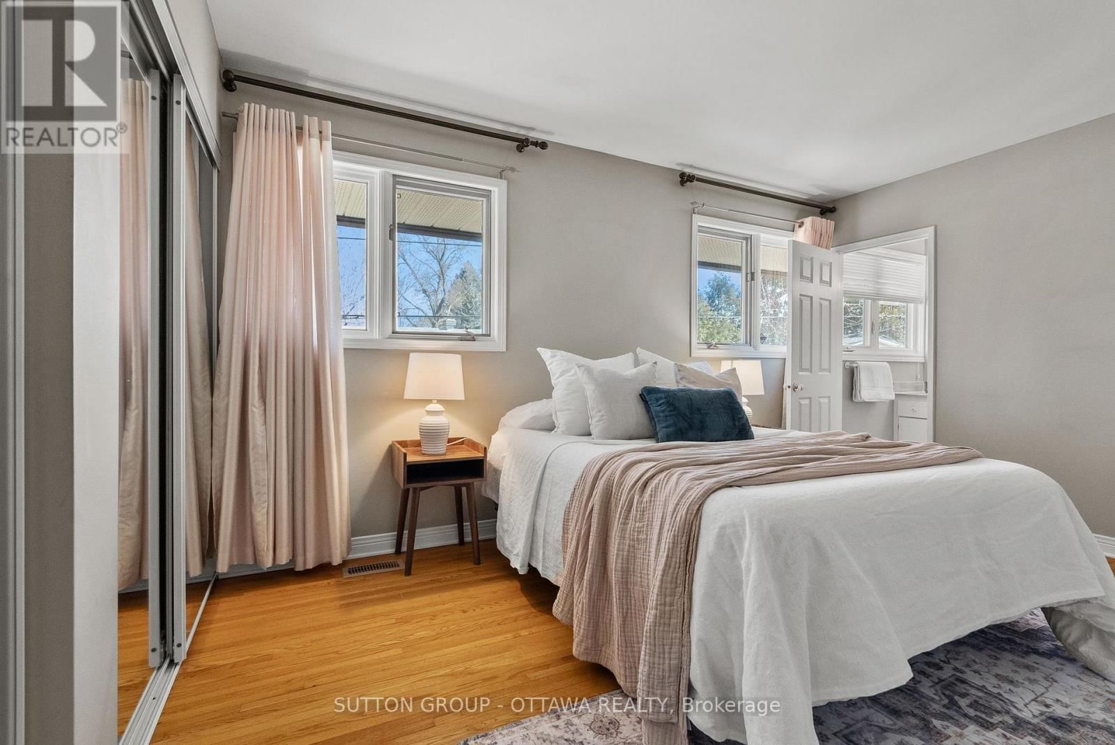 9 ABERFELDY STREET Image 21