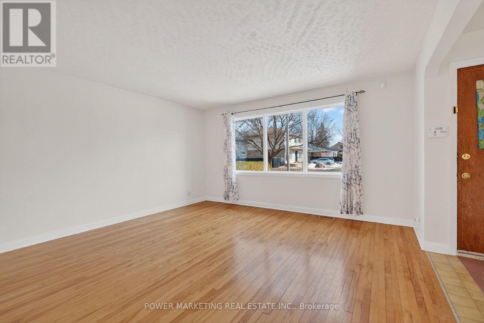 944 EVE STREET Image 10