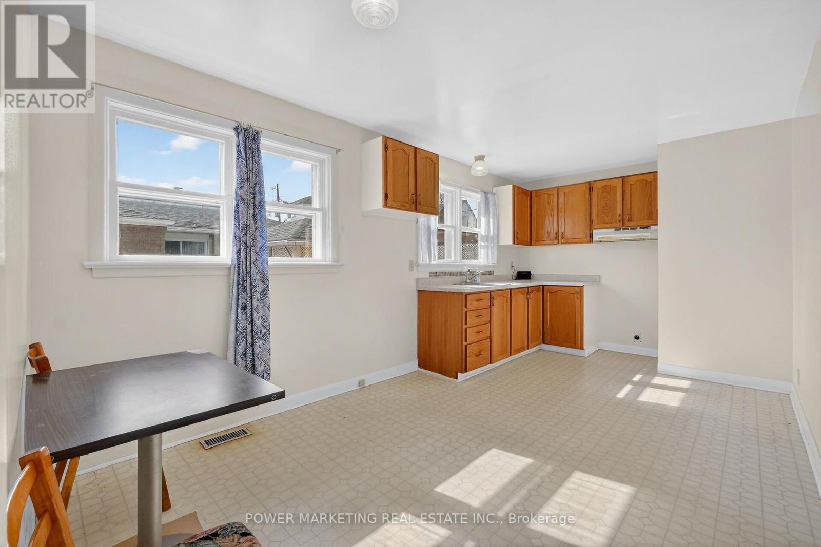 944 EVE STREET Image 15