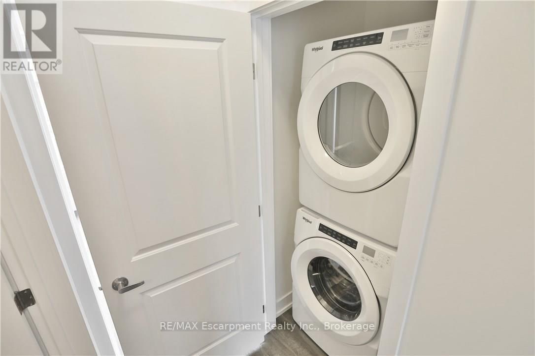 8 - 261 SKINNER ROAD Image 18