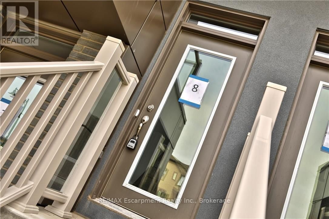 8 - 261 SKINNER ROAD Image 4