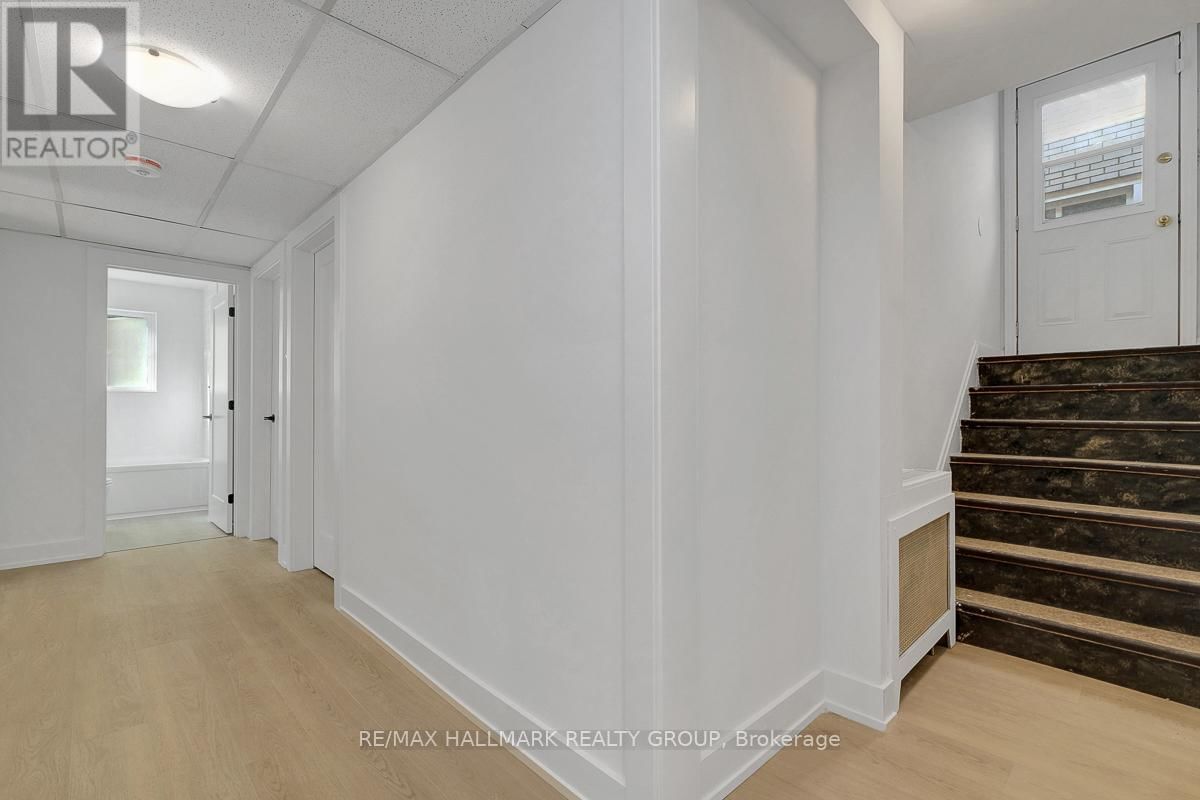 269 MICHEL CIRCLE Image 42