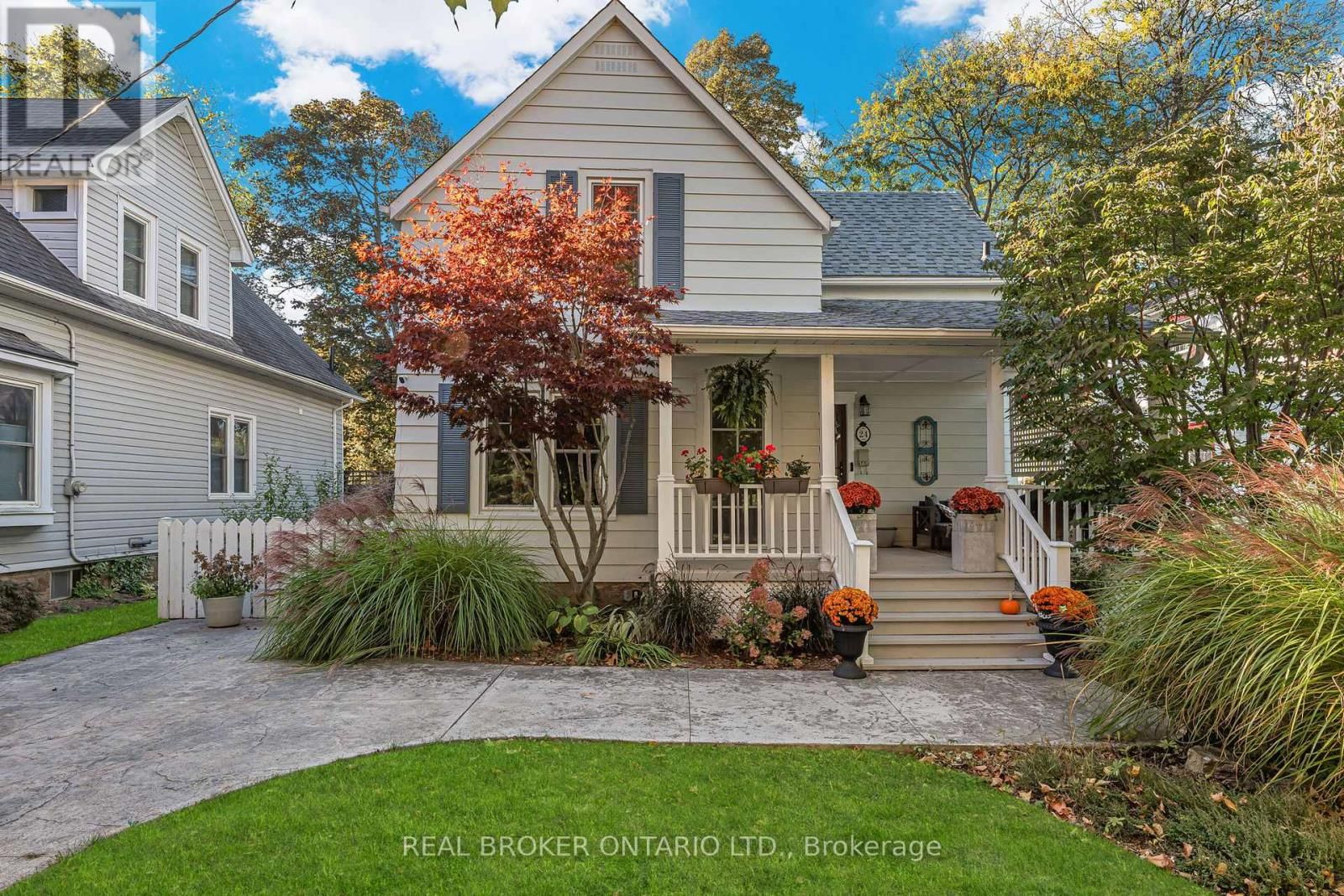 24 ROBINSON STREET SOUTH Image 2