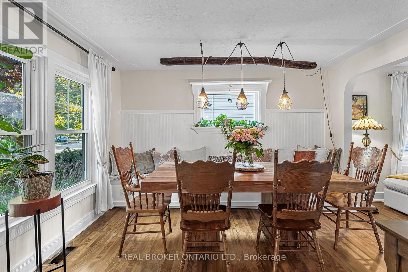 24 ROBINSON STREET SOUTH Image 22