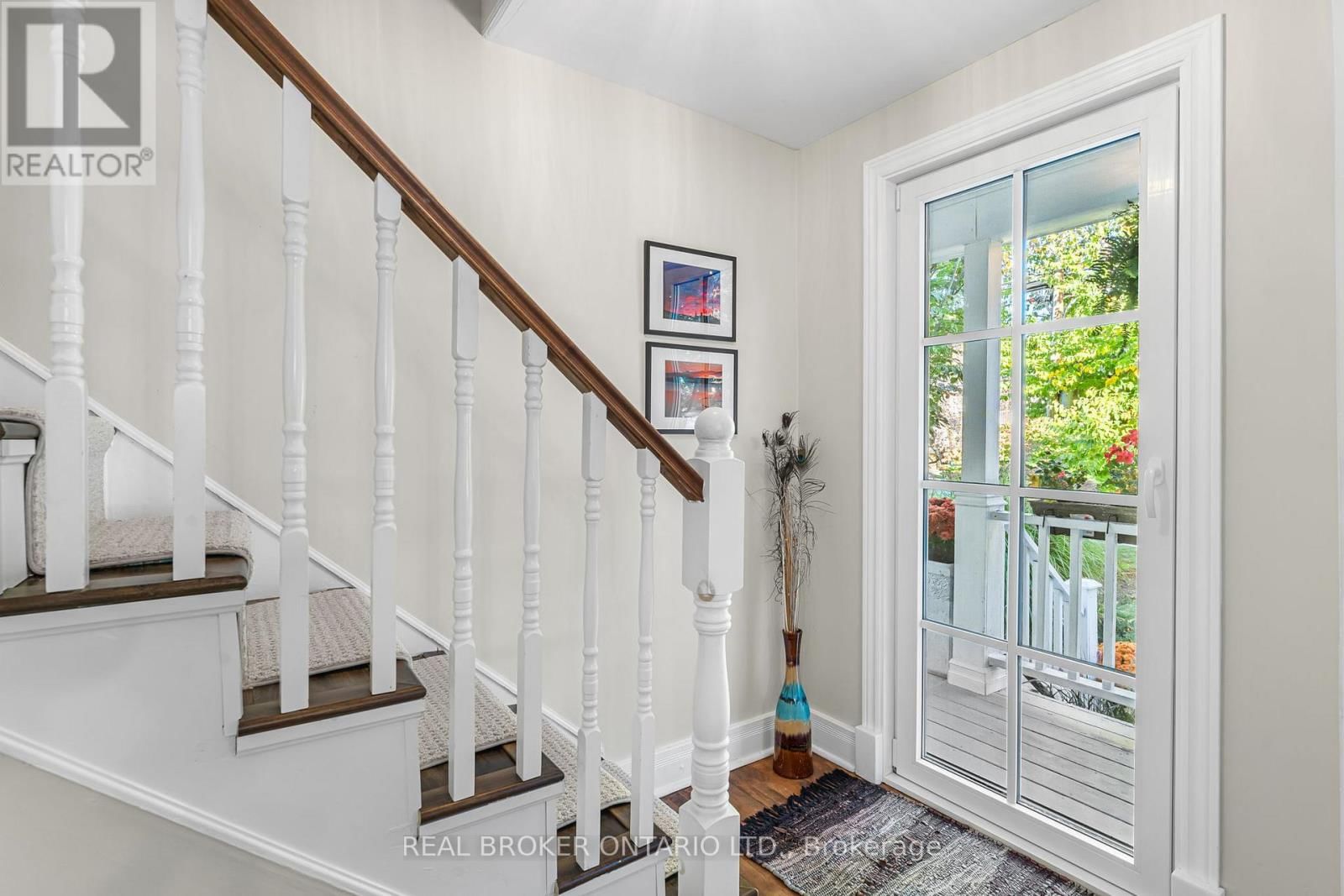 24 ROBINSON STREET SOUTH Image 23