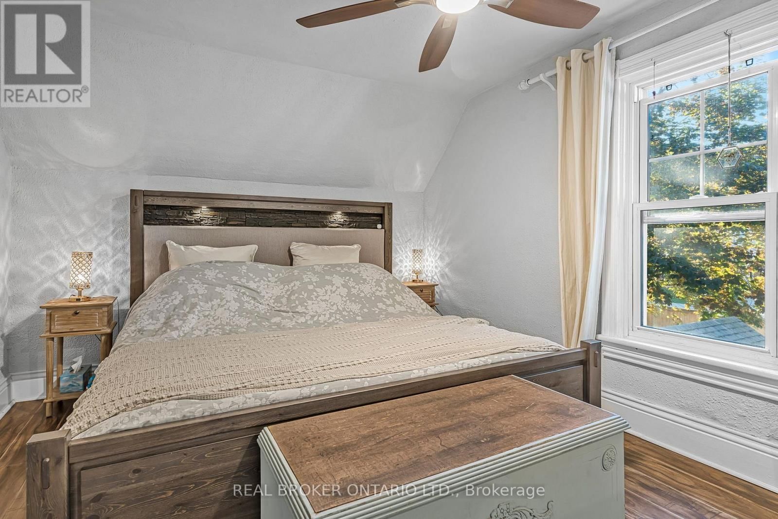 24 ROBINSON STREET SOUTH Image 27