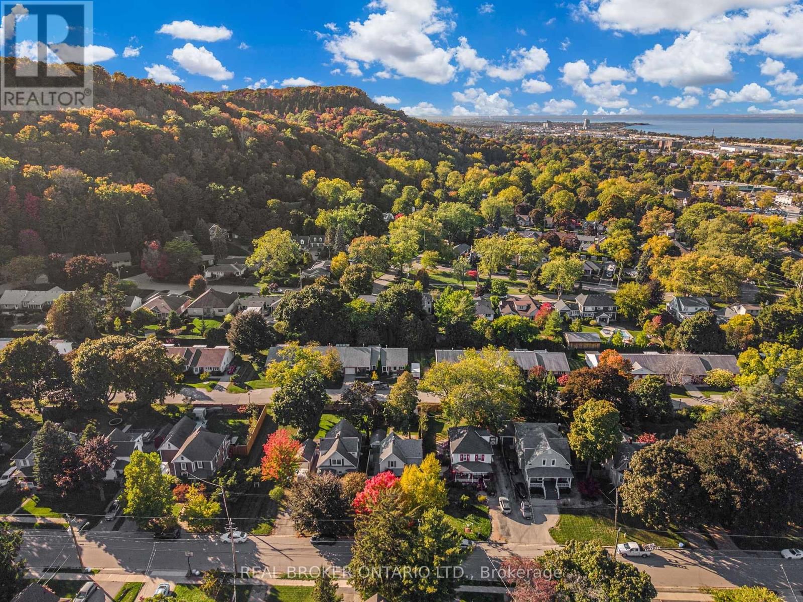 24 ROBINSON STREET SOUTH Image 3