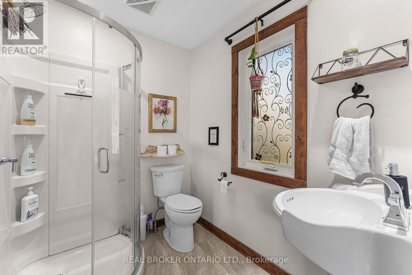 24 ROBINSON STREET SOUTH Image 40