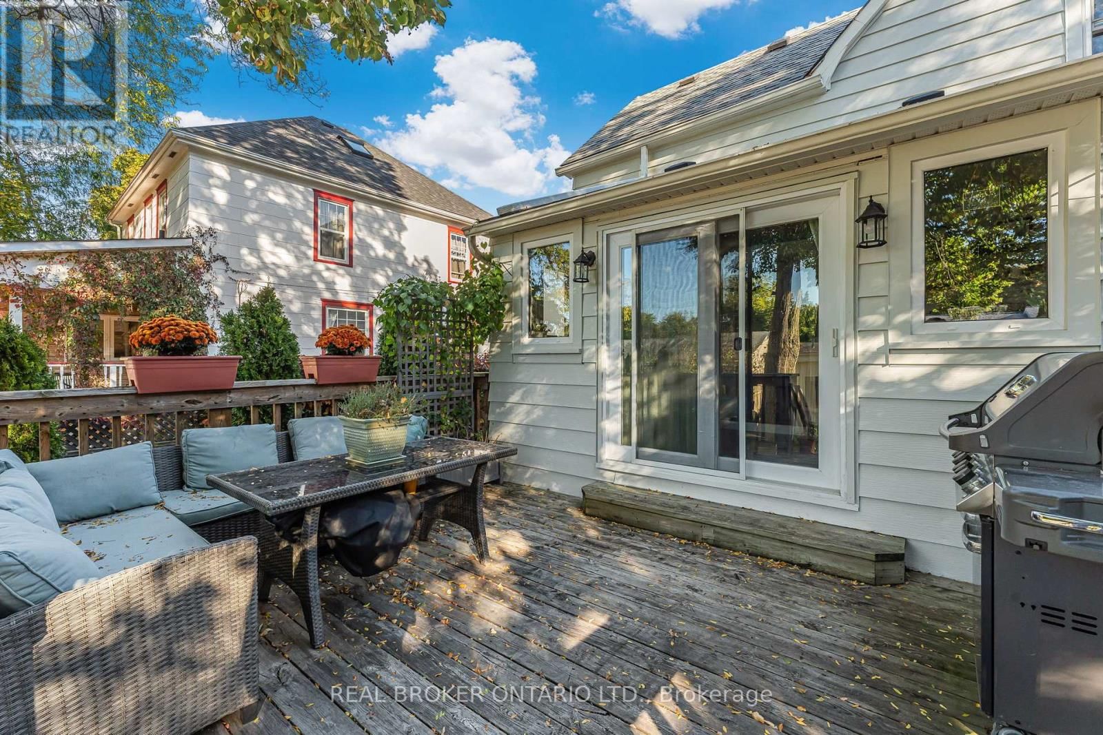 24 ROBINSON STREET SOUTH Image 44