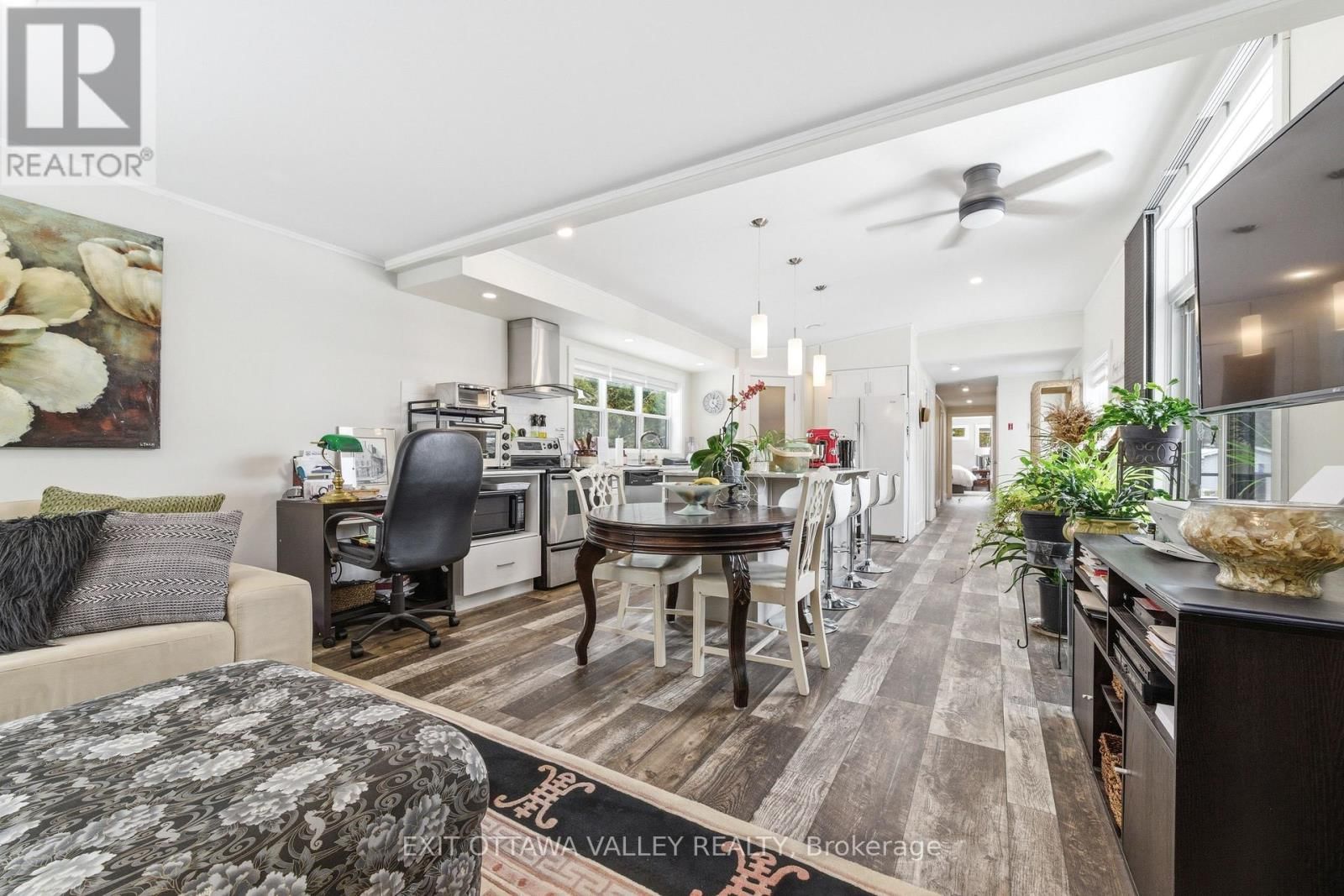 23 HUNTERS RUN LANE Image 13