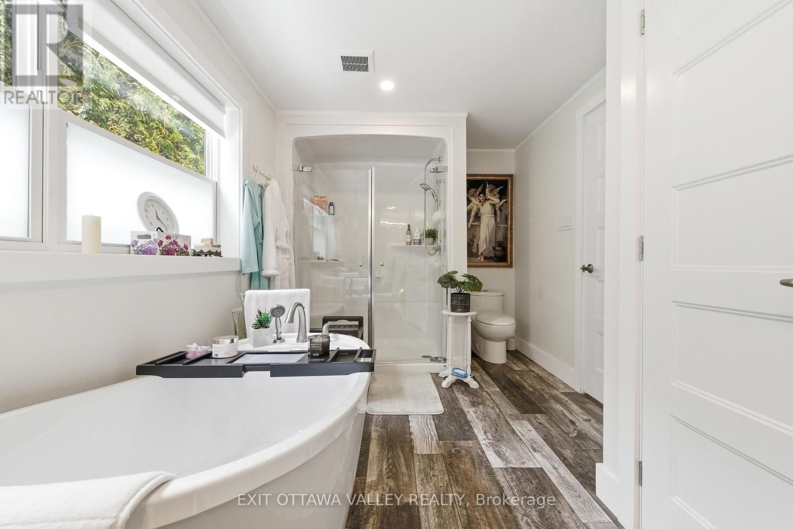 23 HUNTERS RUN LANE Image 20