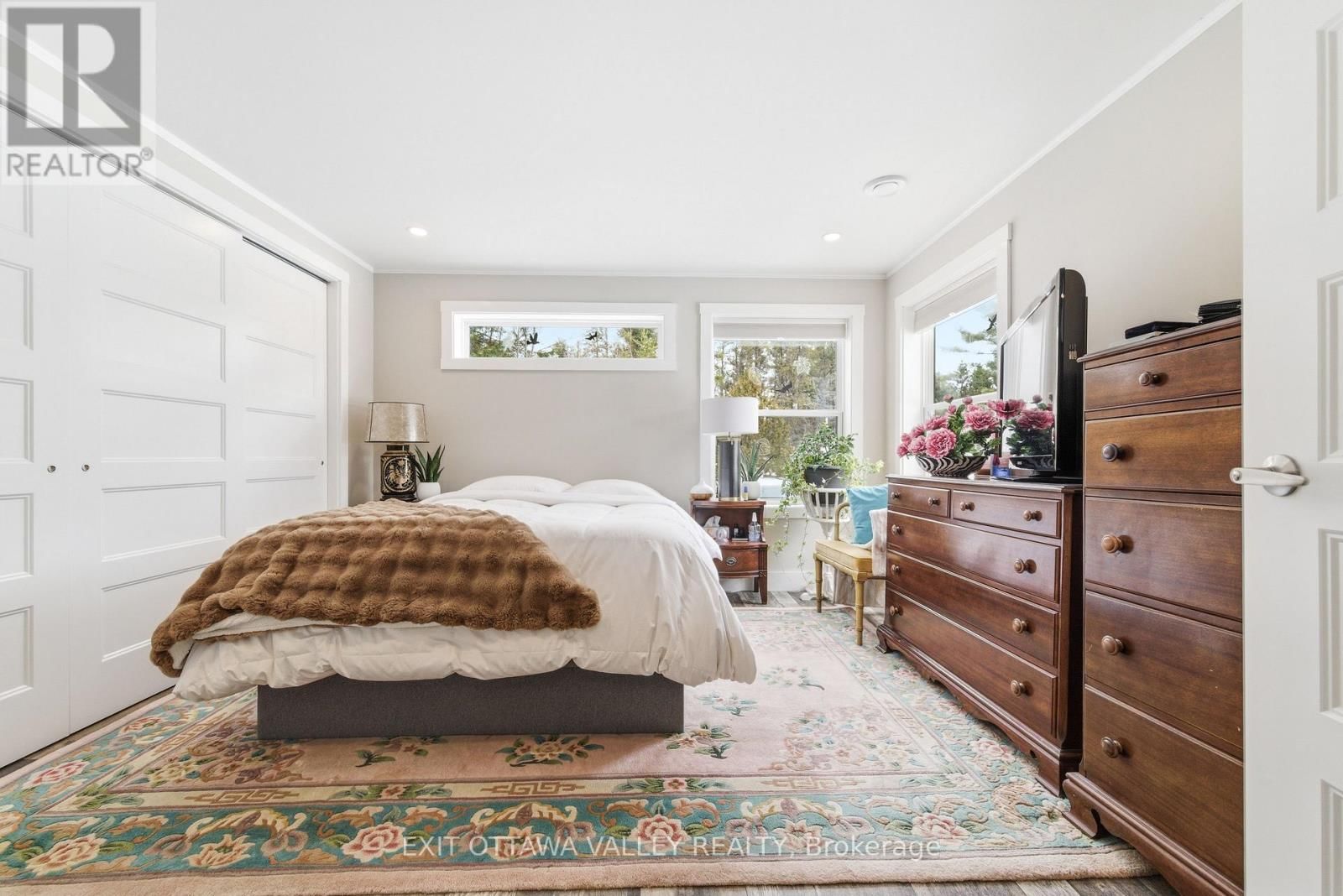 23 HUNTERS RUN LANE Image 23