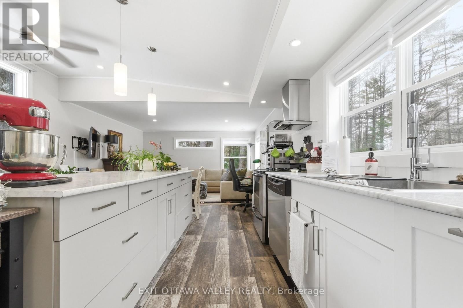 23 HUNTERS RUN LANE Image 5