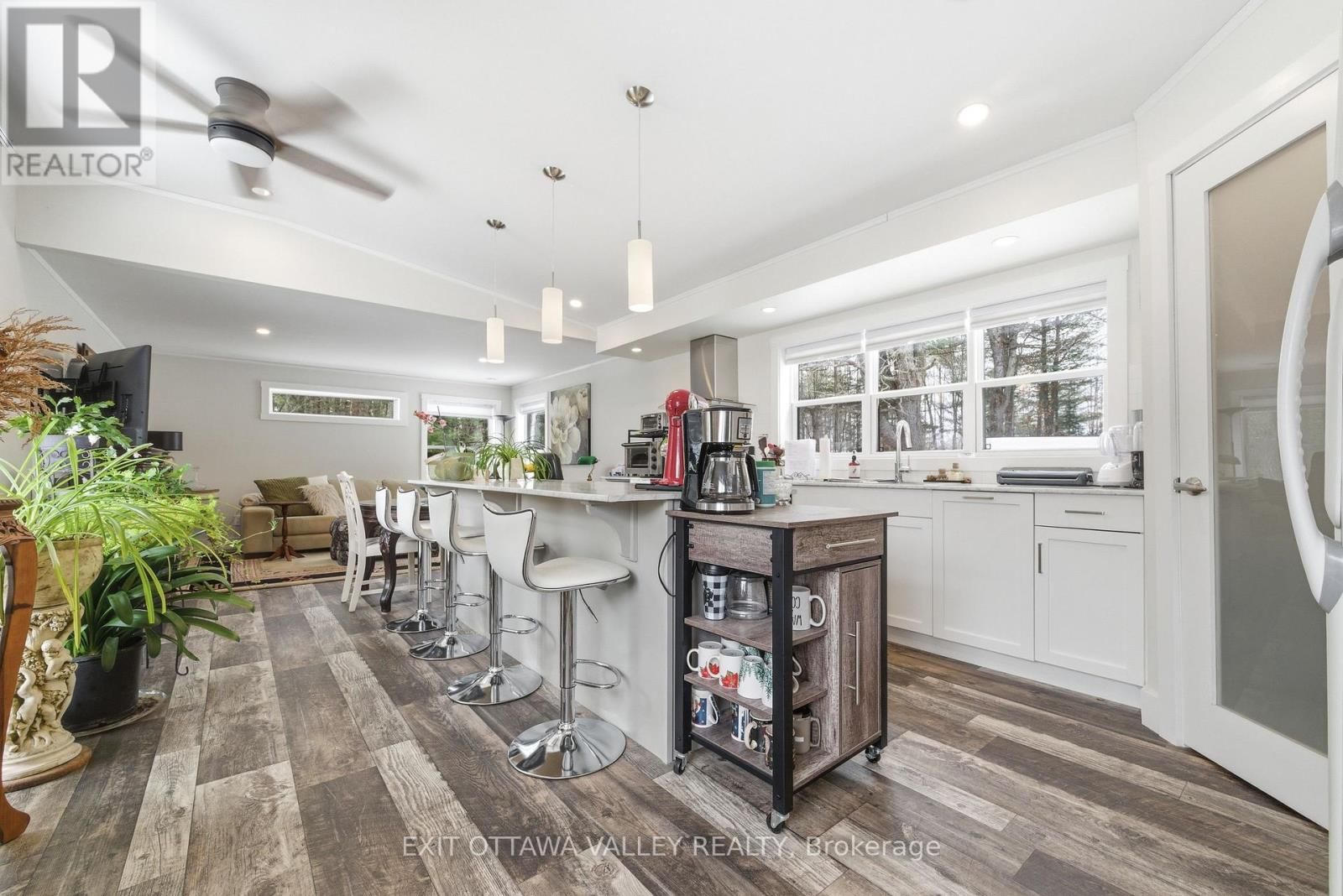 23 HUNTERS RUN LANE Image 7