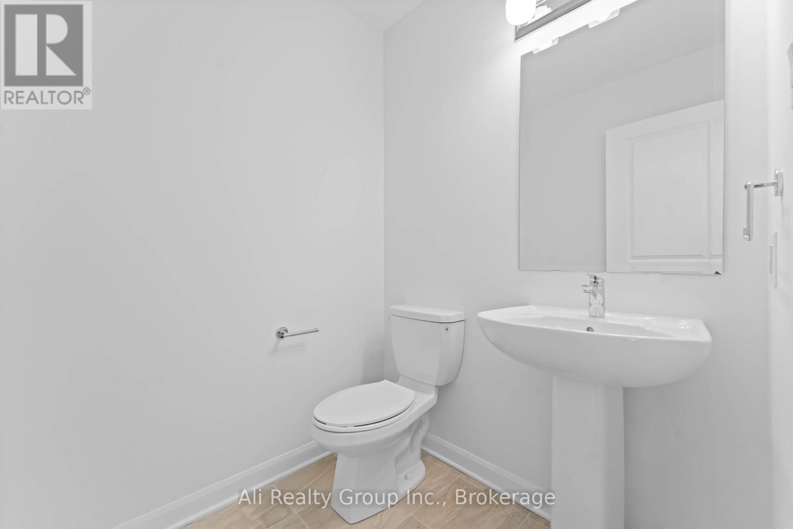 661 HAMSA STREET Image 13