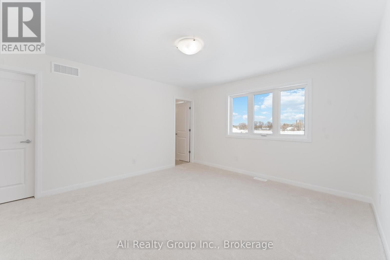 661 HAMSA STREET Image 16