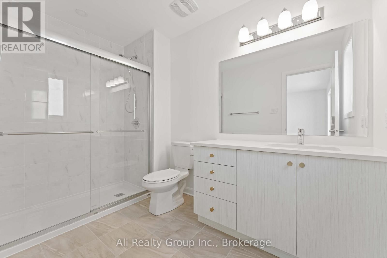 661 HAMSA STREET Image 19