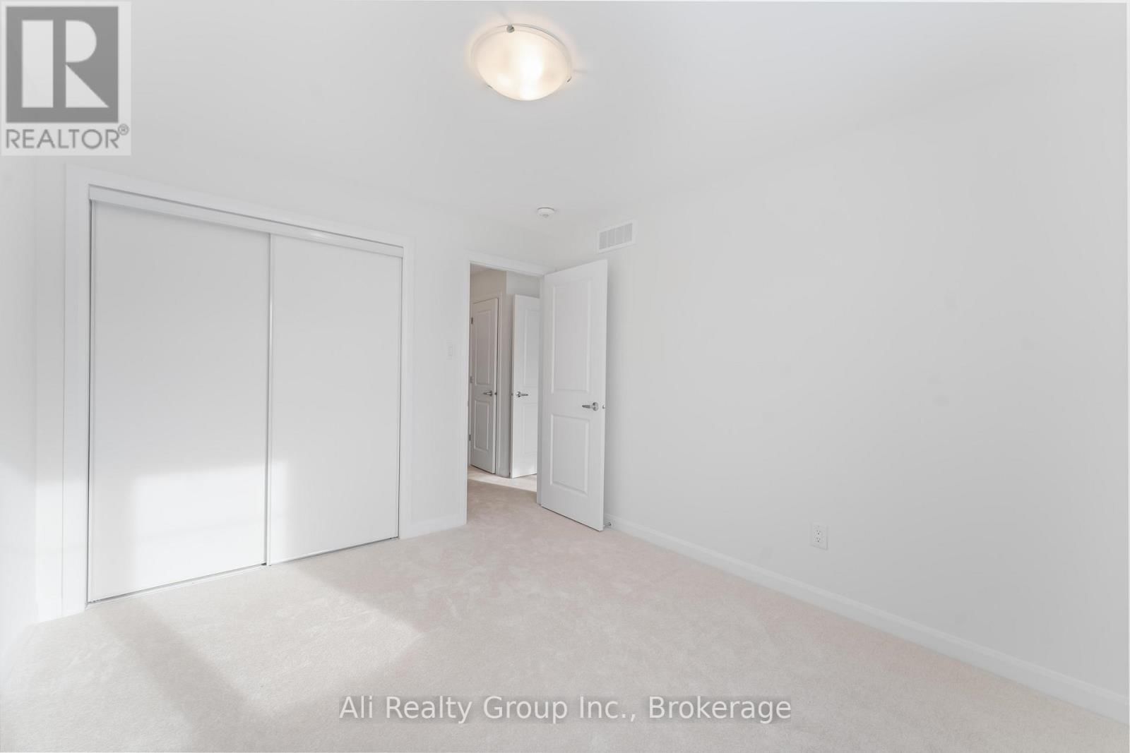 661 HAMSA STREET Image 26