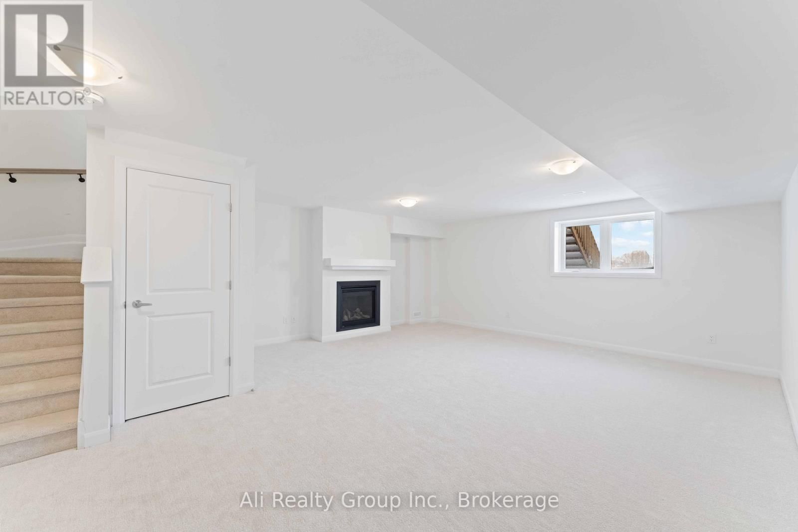 661 HAMSA STREET Image 28