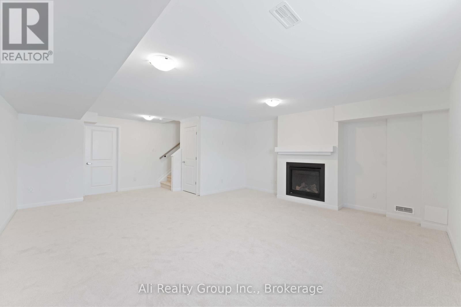 661 HAMSA STREET Image 29