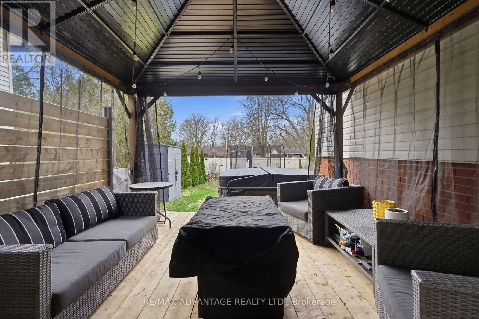 219 HIGHVIEW AVENUE WEST Image 42