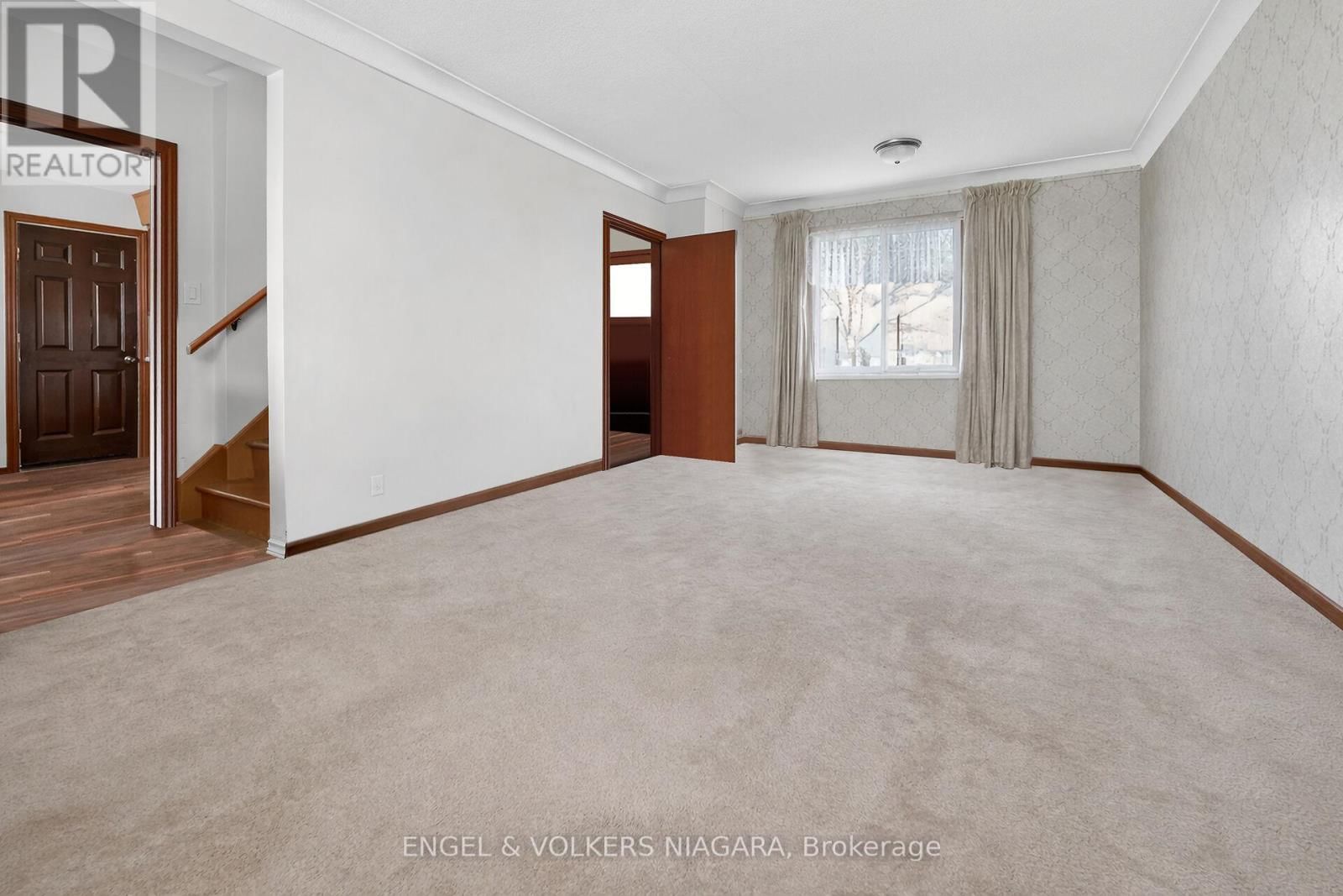 260 ST. PAUL STREET WEST Image 10