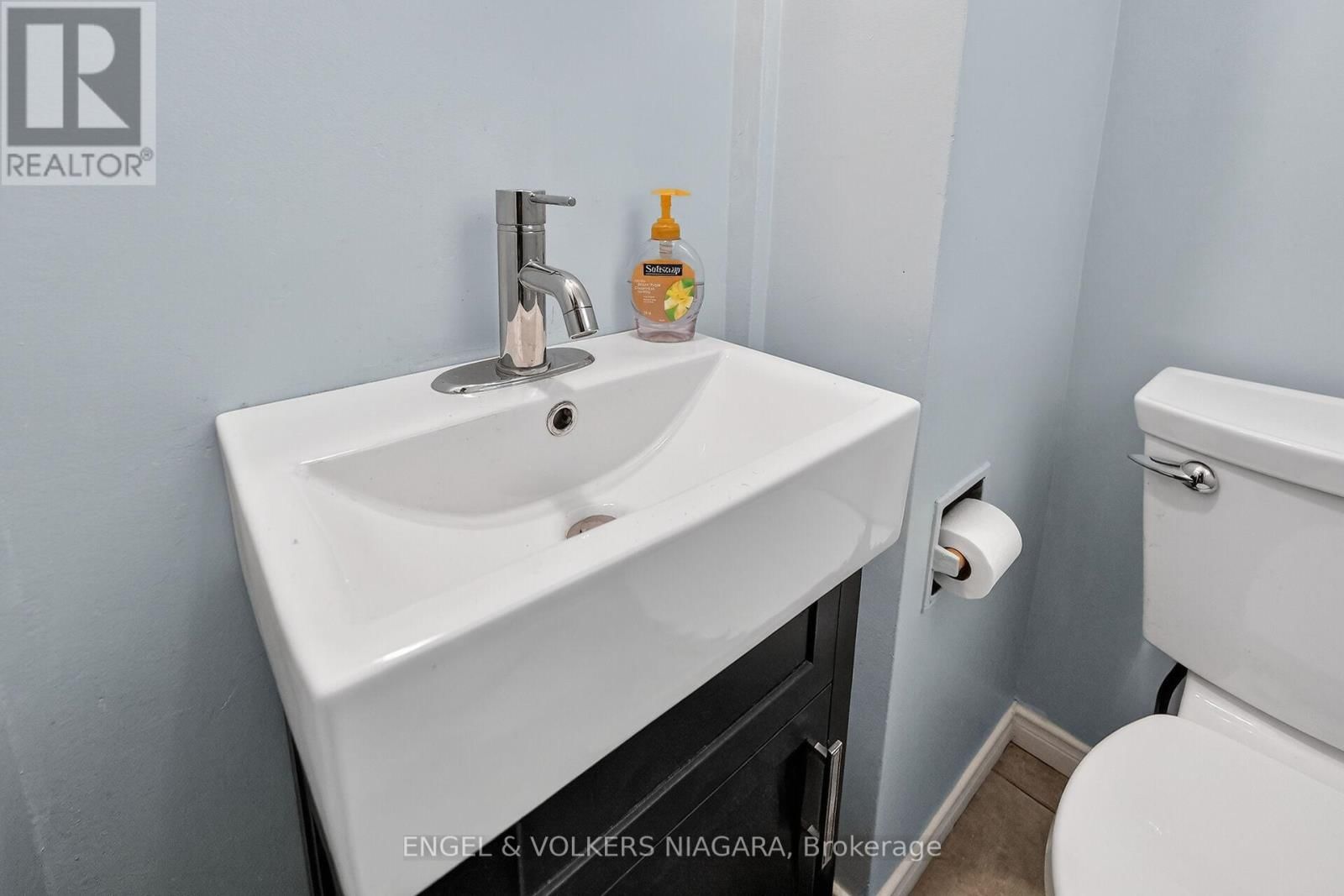 260 ST. PAUL STREET WEST Image 14