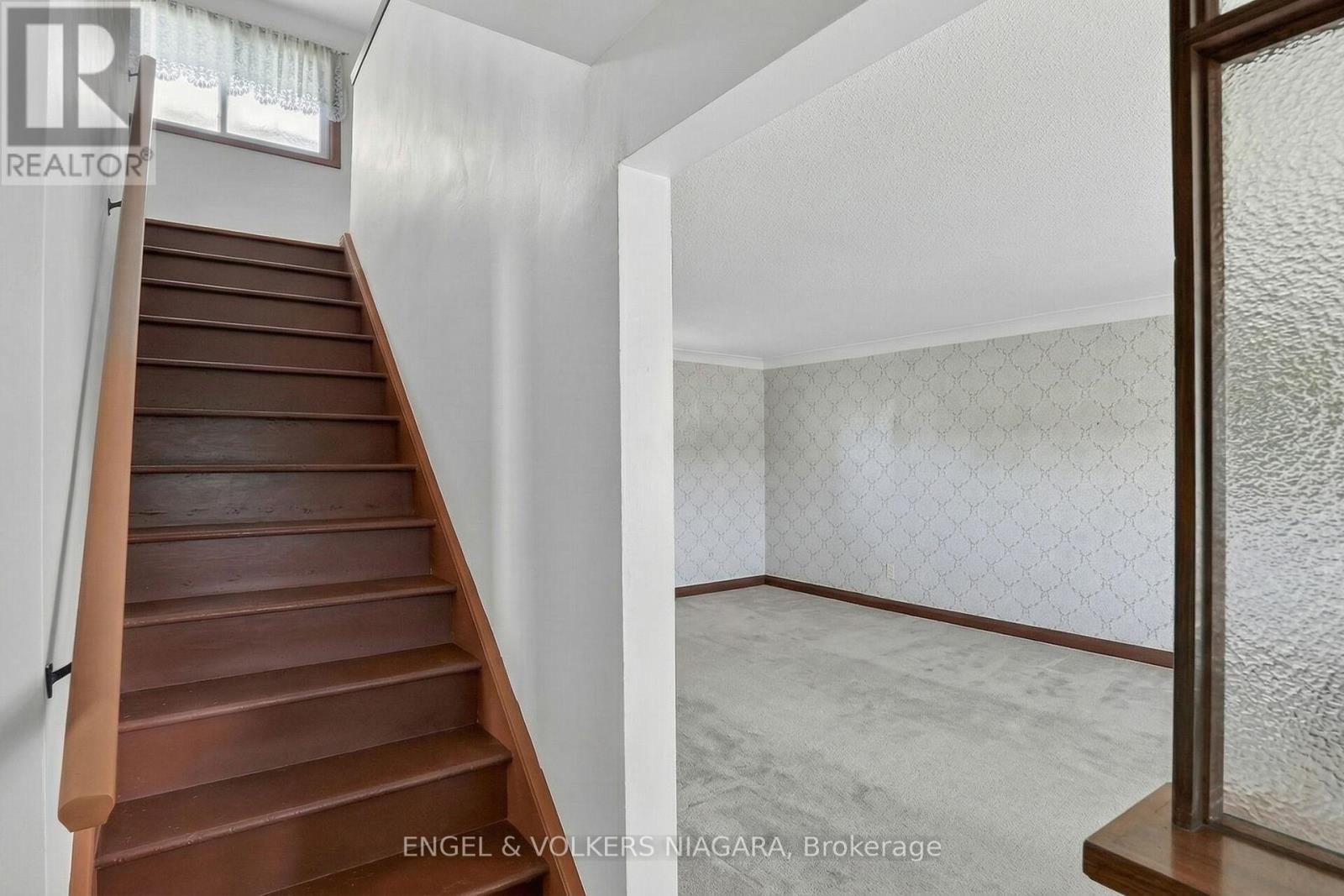 260 ST. PAUL STREET WEST Image 15