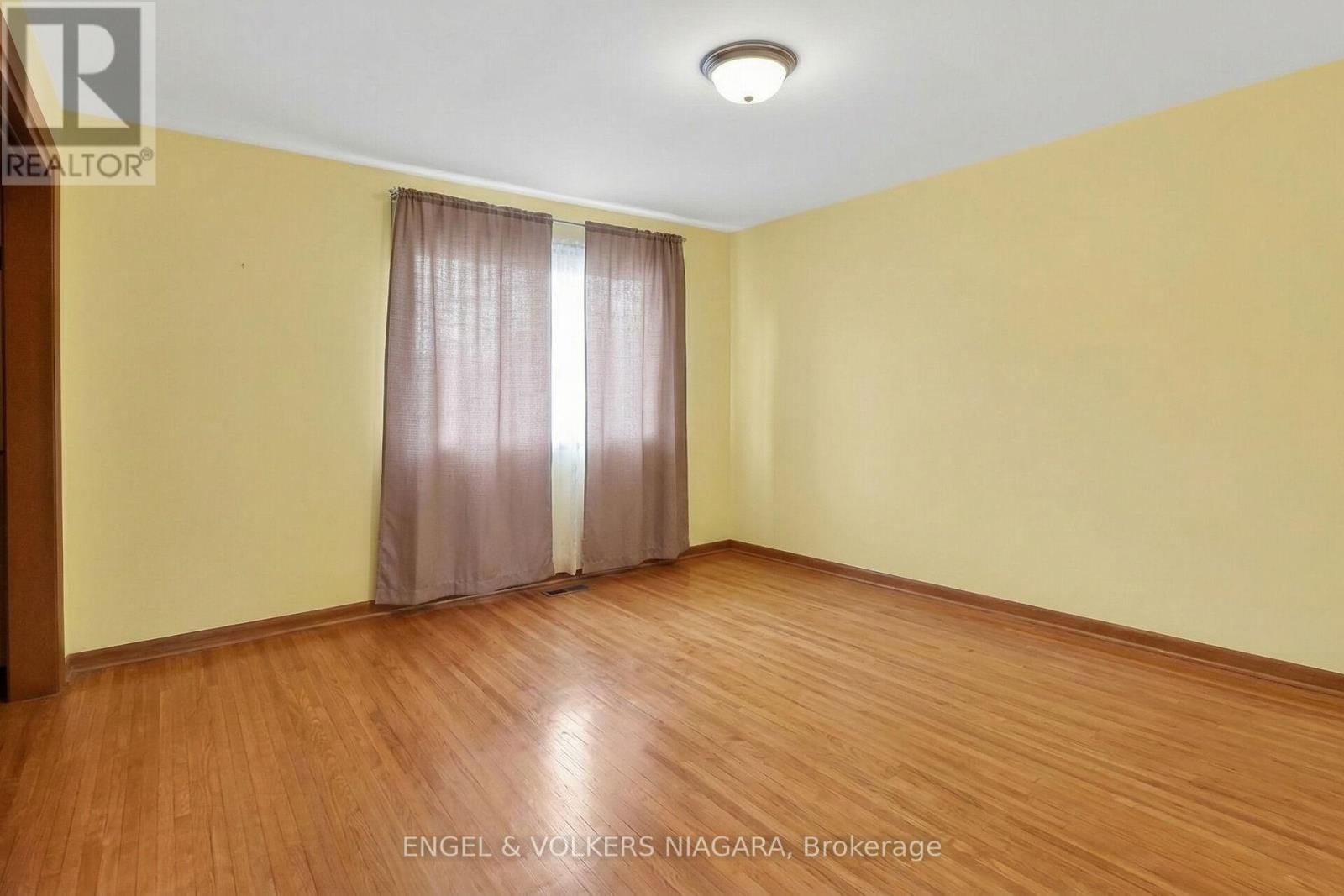 260 ST. PAUL STREET WEST Image 17