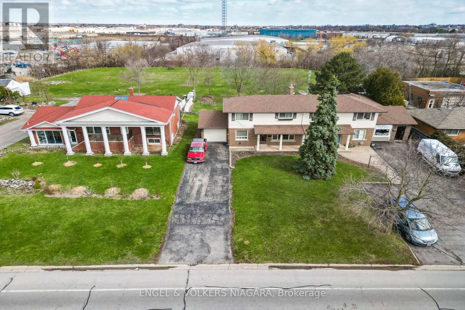 260 ST. PAUL STREET WEST Image 34