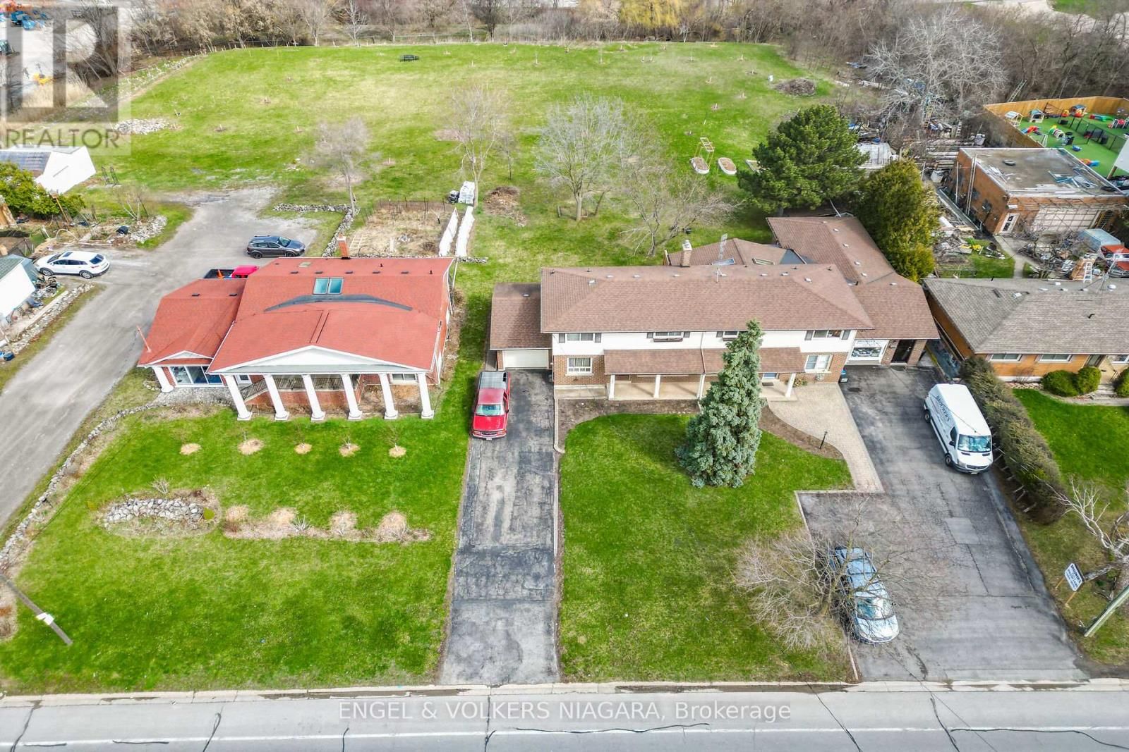 260 ST. PAUL STREET WEST Image 35