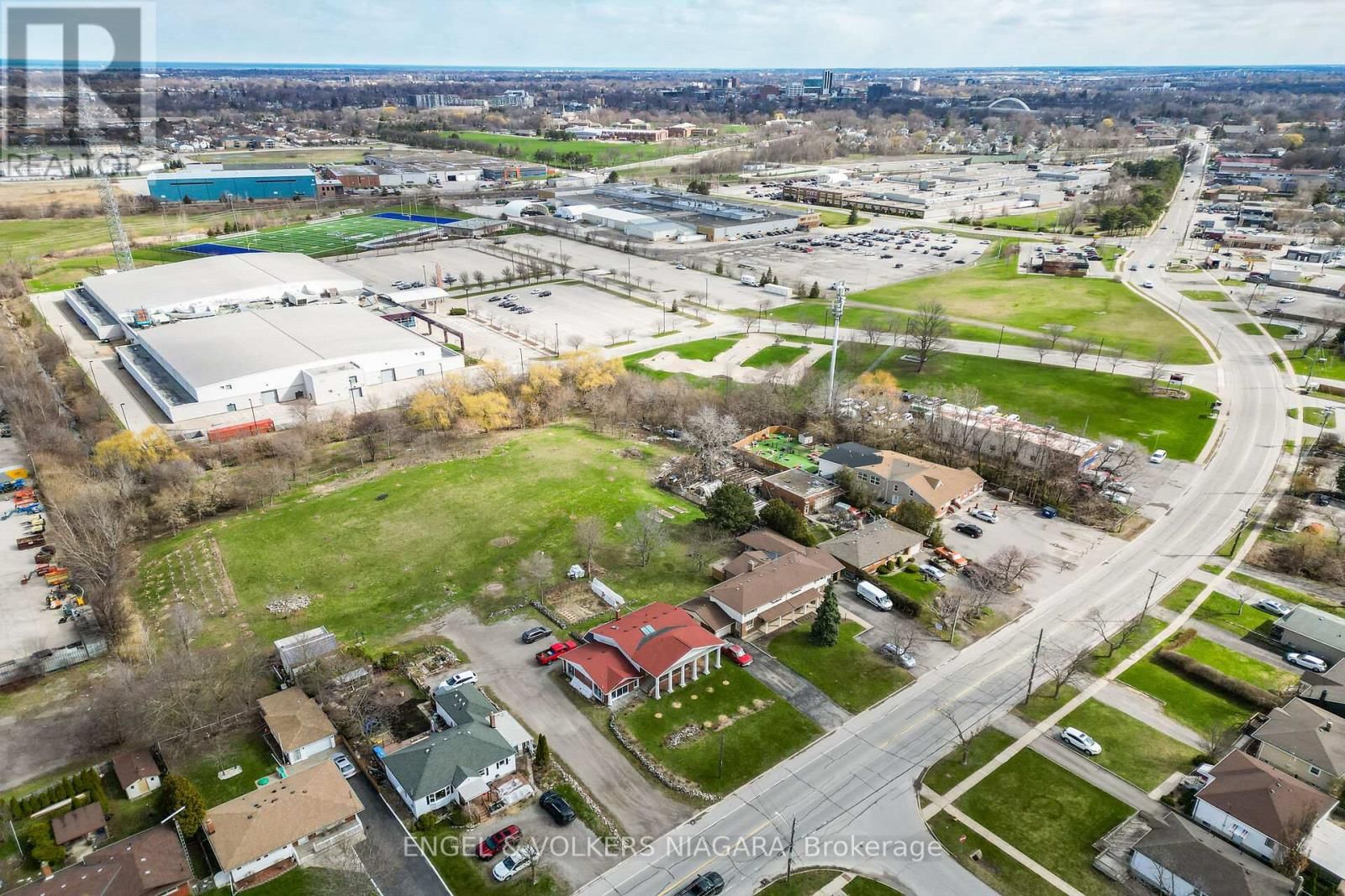 260 ST. PAUL STREET WEST Image 42