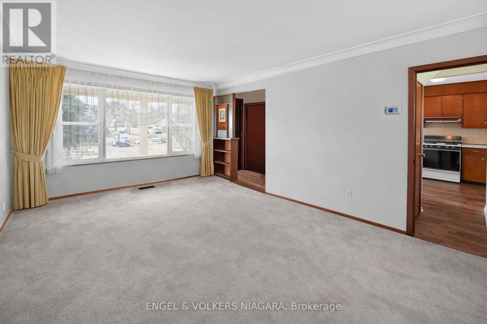 260 ST. PAUL STREET WEST Image 6