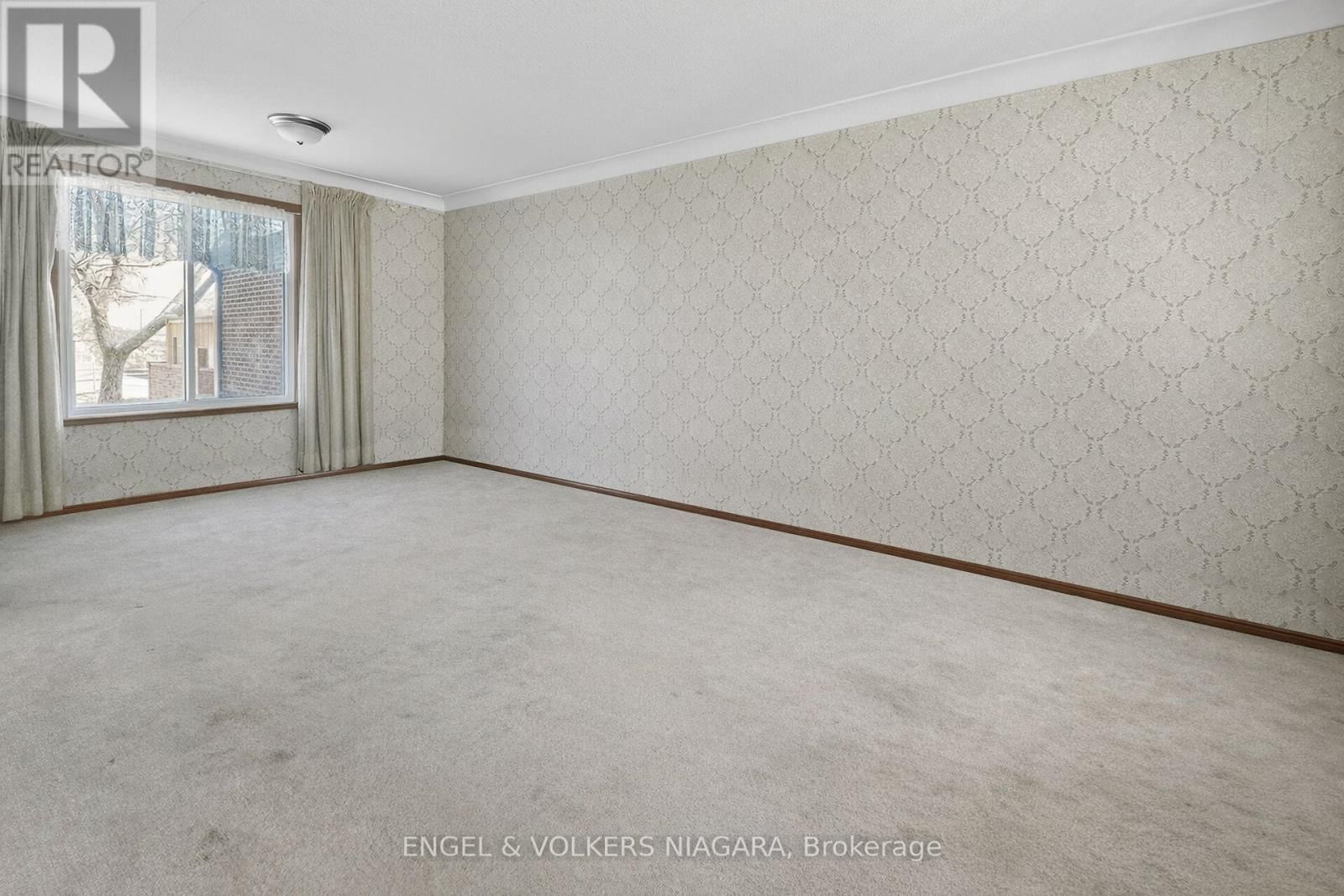 260 ST. PAUL STREET WEST Image 8