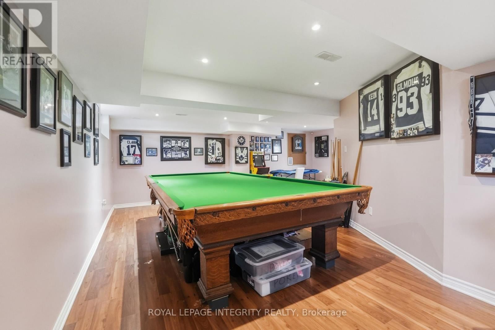 127 STONEY POND COURT Image 32