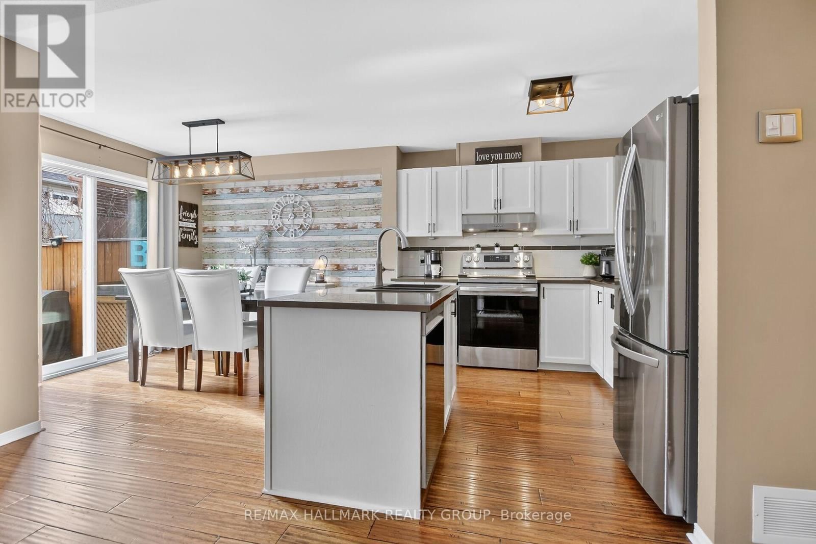 54 CHARLESTON STREET Image 24