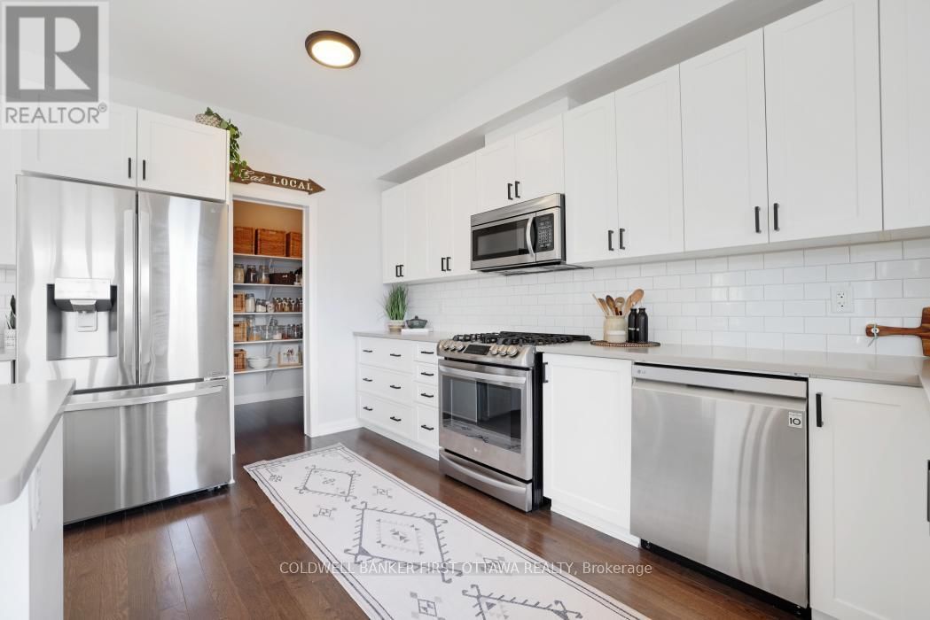 92 MORRIS STREET EAST Image 14